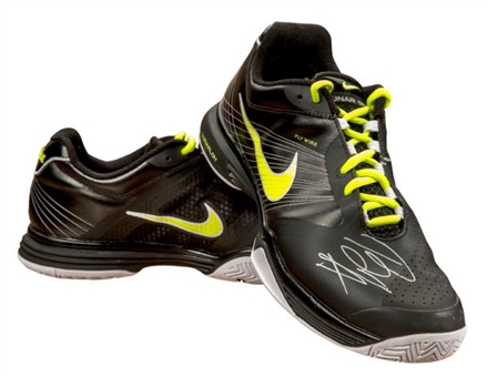 Victoria Azarenka US Open Womens SIngles Finals Worn and Signed Nike Shoes (MeiGray)